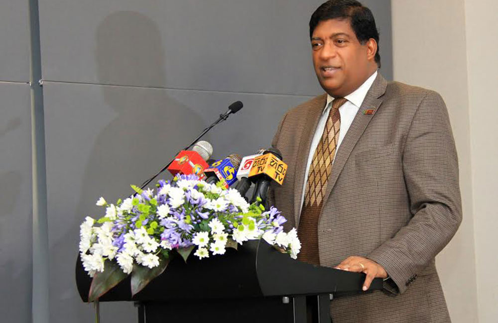  මහ බැංකුවේ වැටුප් ප්‍රශ්නය - නිර්පාක්ෂික අපේක්ෂක ගැන : රවී කෙලින්ම කියයි !