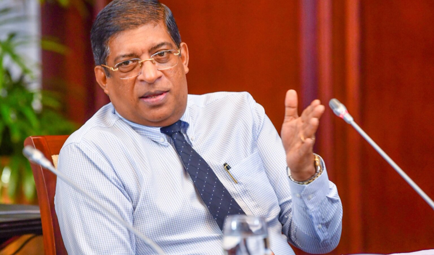 “අමානුෂිකයි” – හිටපු ඇමති රවී මහ බැංකුවේ ලොකු පඩි ගැන කියයි